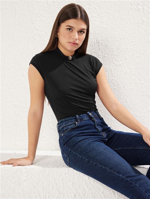 Trendyol Shirtbody  sort
