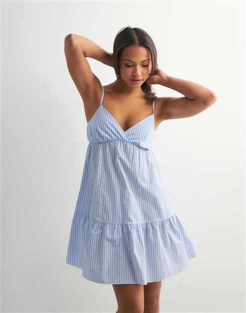 Se Nelly - Blå - Summer Strap Dress ved Nelly