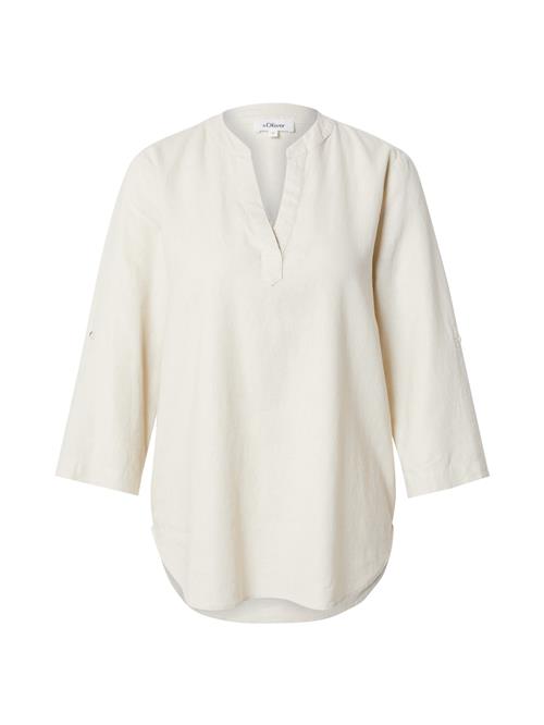 Se s.Oliver Bluse  lysebeige ved About You