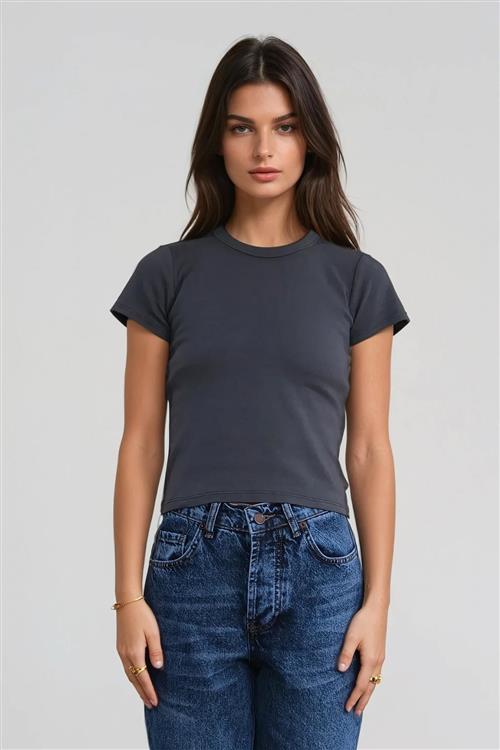Emily Kort T-Shirt - Mørk Grå - XS/S - TeeShoppen