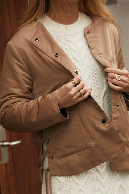 Eia Short Jacket - Sand - Dame - S - Sisters Point