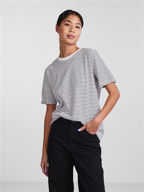 Ria Tee - Bright White/Navy Blue - L - PIECES