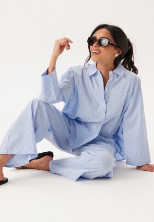 ONLY Onlaugusta Shirt  Cloud Dancer Stripes:blue Stri M