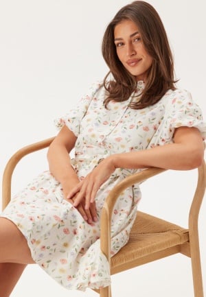 VERO MODA Vmjosie 2/4 SHORT VOLUME DRESS Birch AOP:Flower L