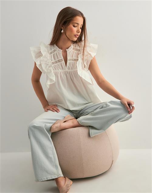 Only - Hvid - Onlsunny Life Capsl Frill Top Wvn N