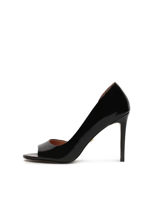 Se Kazar Pumps  sort ved About You