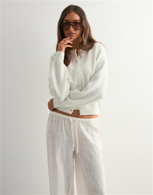 Nelly - Hvid - Fuzzy Knit Cardigan