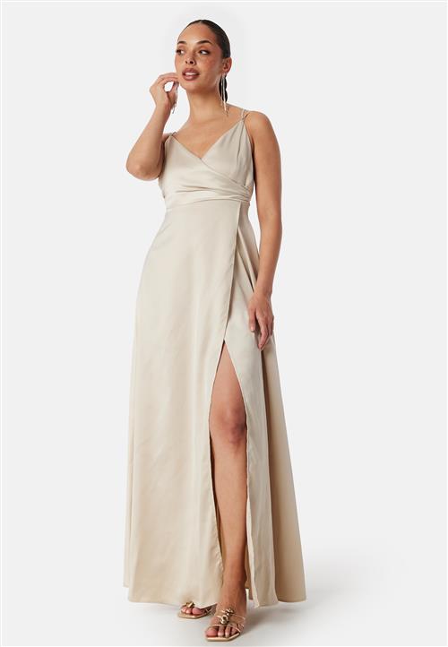 Bubbleroom Occasion Satin strap Gown