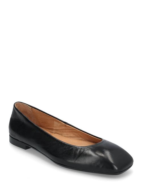 Katie Pavement Black