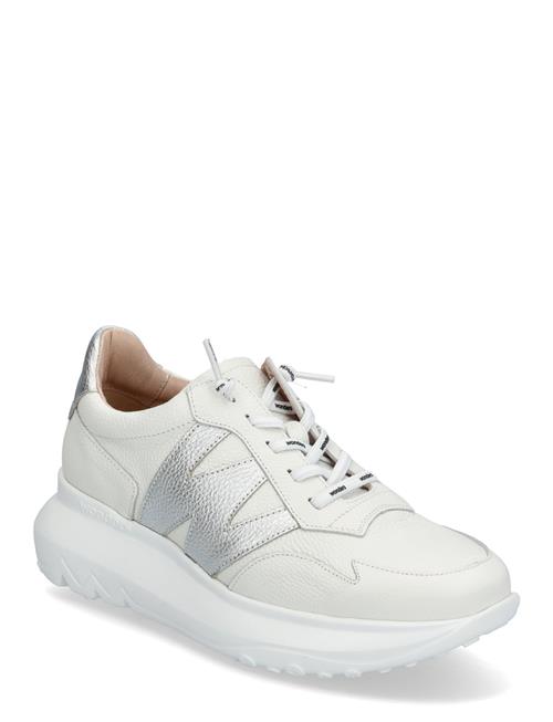 Samira Wonders White