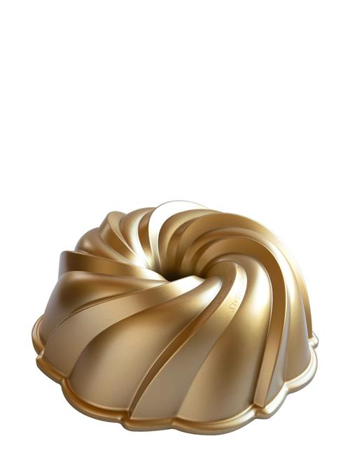 Swirl Bundt® Pan Nordic Ware Gold