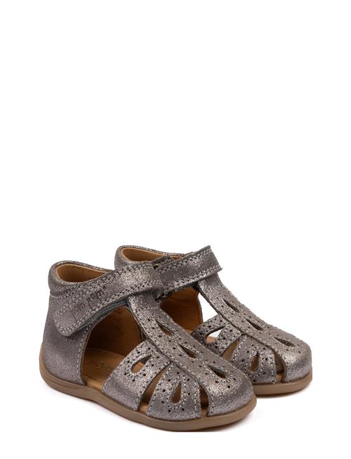 Se Starters? Drops Velcro Sandal Pom Pom Silver ved Booztlet