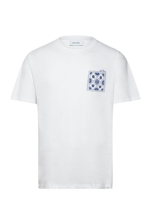 Se Tile T-Shirt Les Deux White ved Booztlet