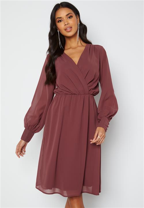 Bubbleroom Occasion Loelle Chiffon Dress