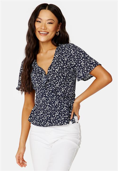 ONLY Carly S/S Wrap Short Top