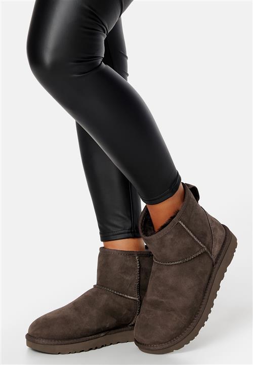 UGG Classic Mini II