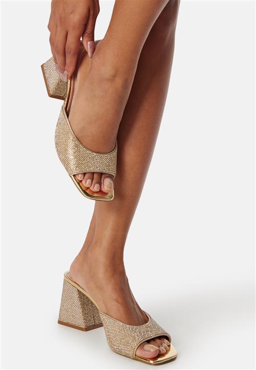 Steve Madden Glowing-R Sandal
