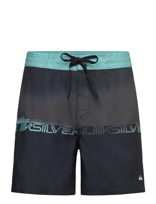 Se Everyday Half Jam 16 Quiksilver Black ved Booztlet