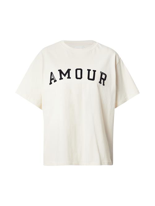 Se OH APRIL Shirts 'Josie'  sort / offwhite ved About You