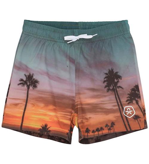 Se Color Kids Badeshorts - AOP - Orange Pop ved KidsWorld