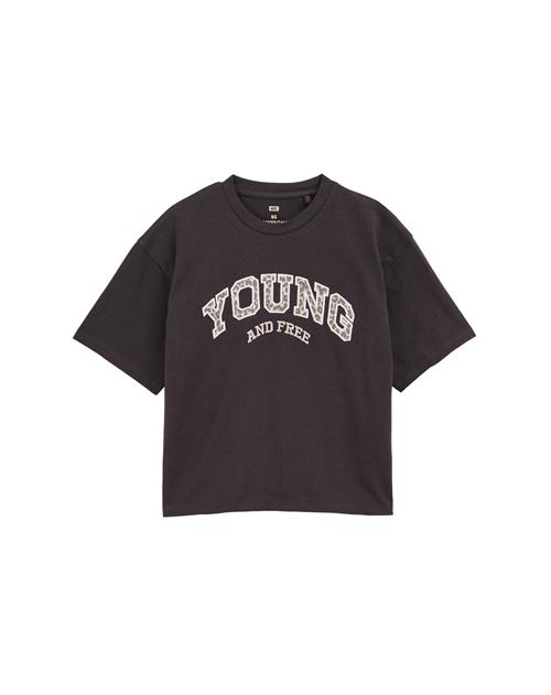 Se WE Fashion Bluser & t-shirts  beige / mørkegrå ved About You