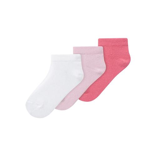 Se NAME IT 3-Pak Ankelsokker Vilma Bright White hos SmartKidz