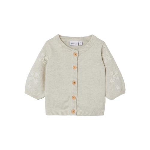 Se NAME IT Strik Cardigan Derinna Peyote Melange hos SmartKidz