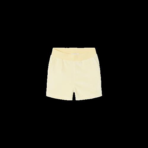 Se NAME IT Velour Shorts Debbie Pastel Yellow hos SmartKidz