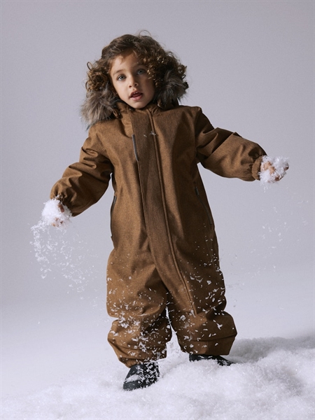 Se NAME IT Flyverdragt SNOW10 Melange Brown Sugar hos SmartKidz