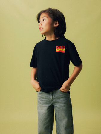 Se NAME IT Marvel T-shirt Adriel Black ved SmartKidz