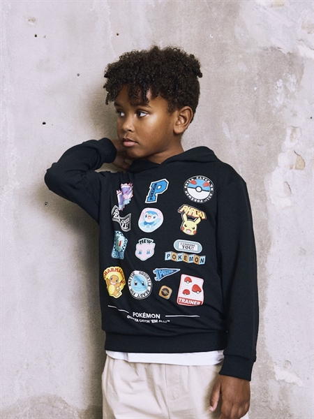 Se NAME IT Pokemon Jimm Sweat Hoodie Black hos SmartKidz