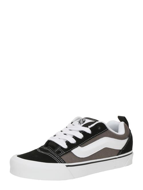 Se VANS Sneakers 'KNU SKOOL'  grå / sort / hvid ved About You