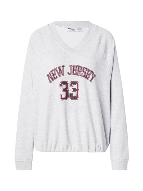 Noisy may Sweatshirt 'NMASTON'  lysegrå / rubinrød / hvid