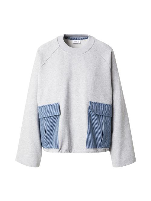 NÜMPH Sweatshirt 'NUZHELLY'  blue denim / lysegrå / hvid