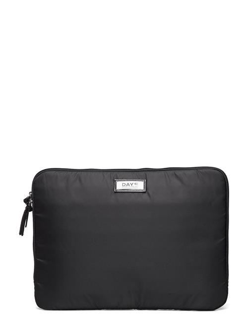 Day Gweneth Folder15 DAY ET Black