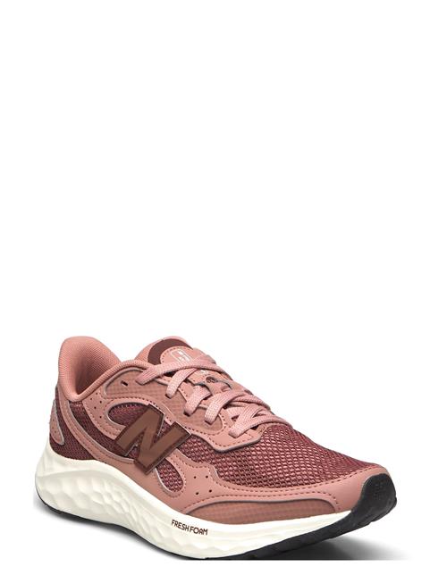 Se New Balance Freshfoam Arishi V4 New Balance Pink ved Booztlet