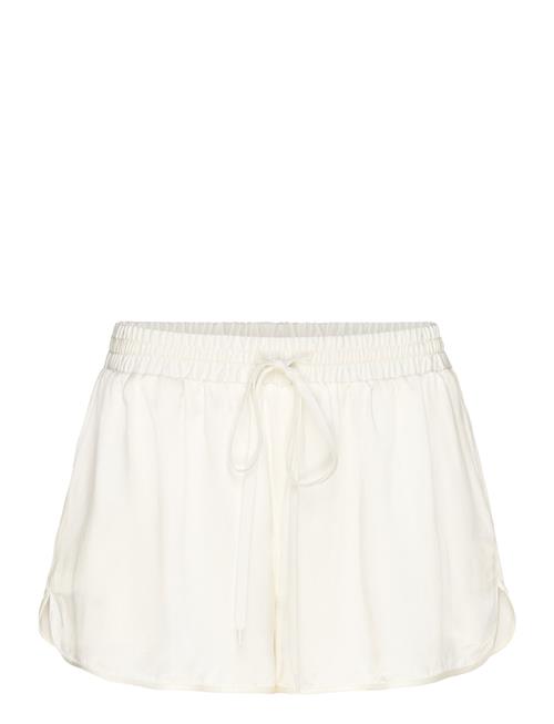 Short Low-Rise Satin Shorts Monki White