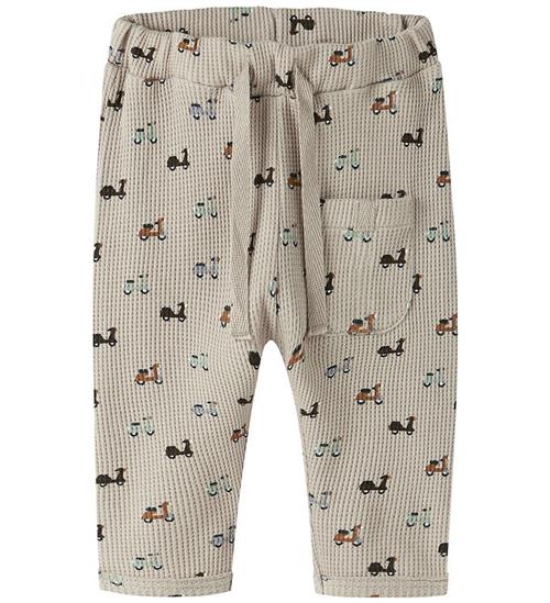 Name it Sweatpants - NbmNooter - Island Fossil