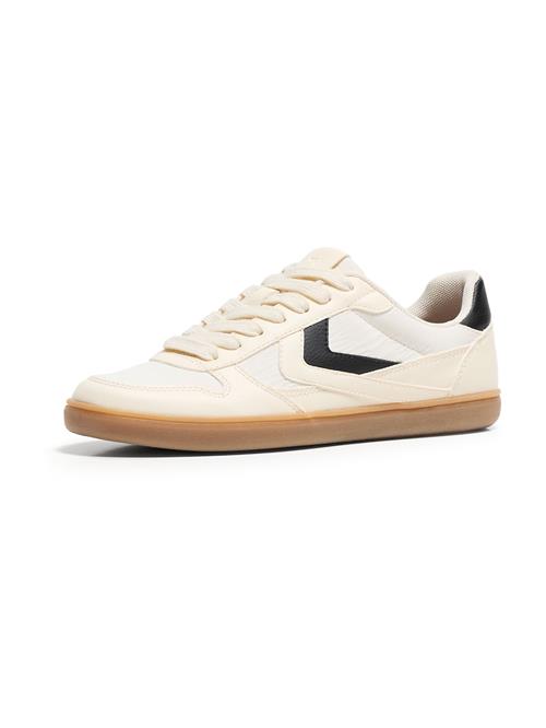 Se Bershka Sneaker low  sort / hvid / uldhvid ved About You