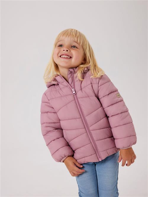 Se NAME IT Puffer Jakke Marble Lilas hos SmartKidz