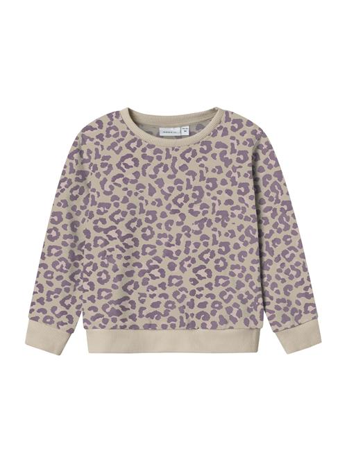 Se NAME IT Sweatshirt 'NMFDAVINA'  sand / lyselilla ved About You
