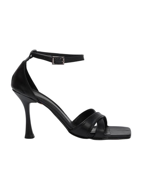 Trendyol Sandaler  sort