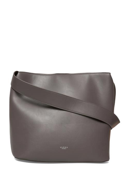 Se Bucket Bag Ulrika Grey ved Booztlet