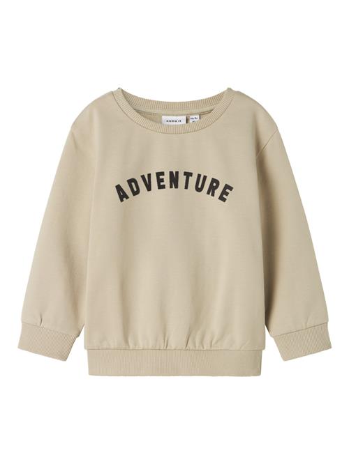 Se NAME IT Sweatshirt Osman Box Island Fossil hos SmartKidz