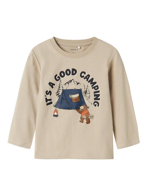 Se NAME IT Bluse Olen Box Island Fossil hos SmartKidz