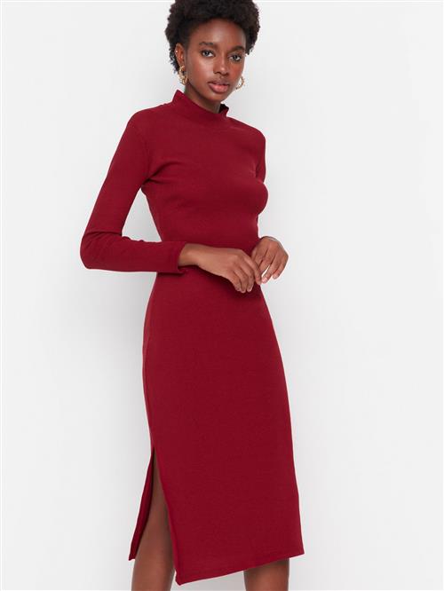 Trendyol Strikkjole  bordeaux