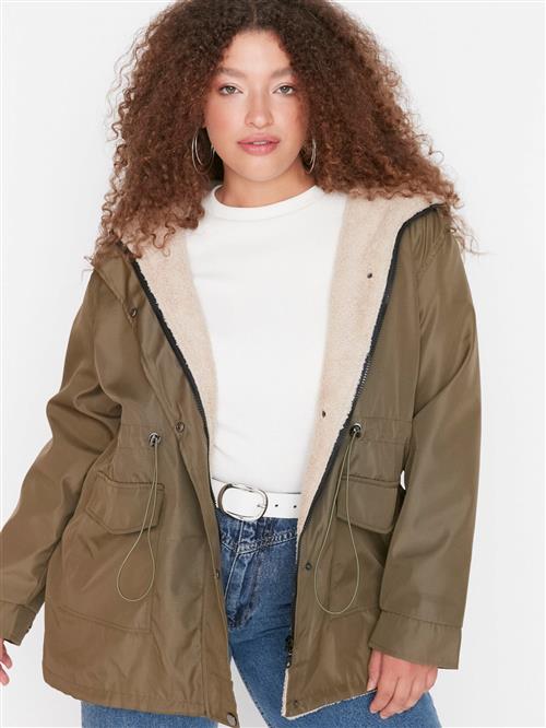 Trendyol Curve Vinterparka  khaki