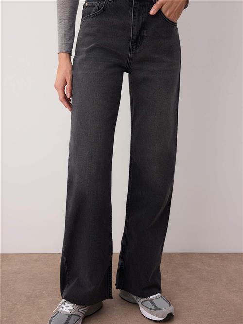 Trendyol Jeans  black denim