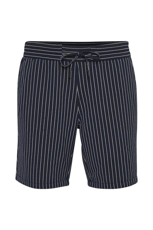 MAdale Short