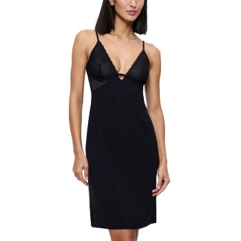 Triumph Aura Spotlight Nightdress Sort modal 38 Dame